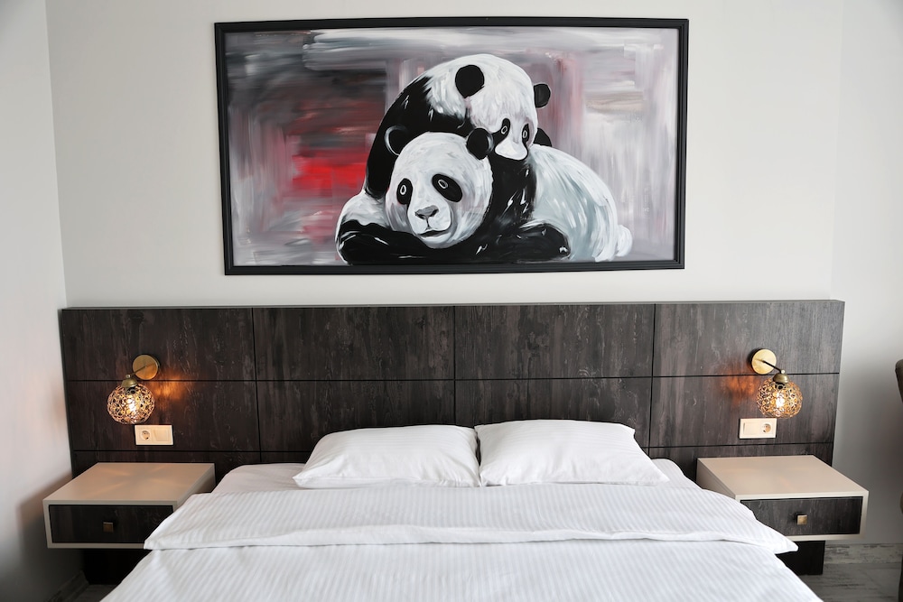 Sar-Per Suites & Hotel 17/31