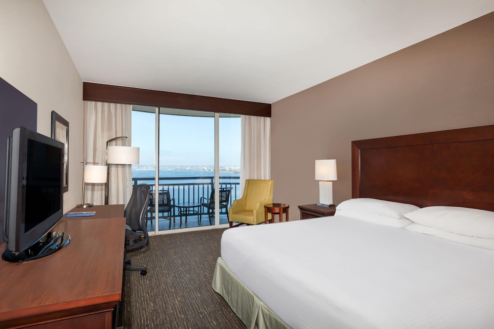 Room, King Bed, Bay View