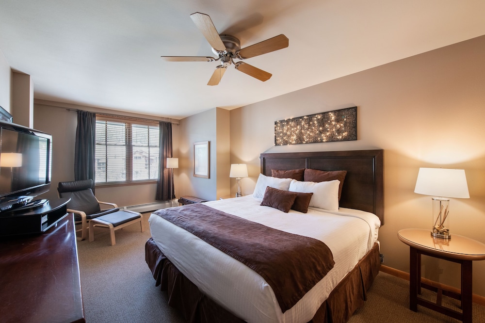 Zephyr Mountain Lodge 24/50