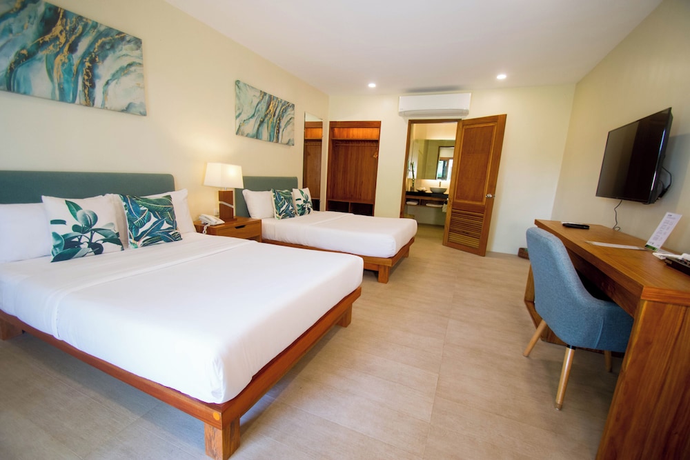 Lagoon, Premier, 2 Double Beds