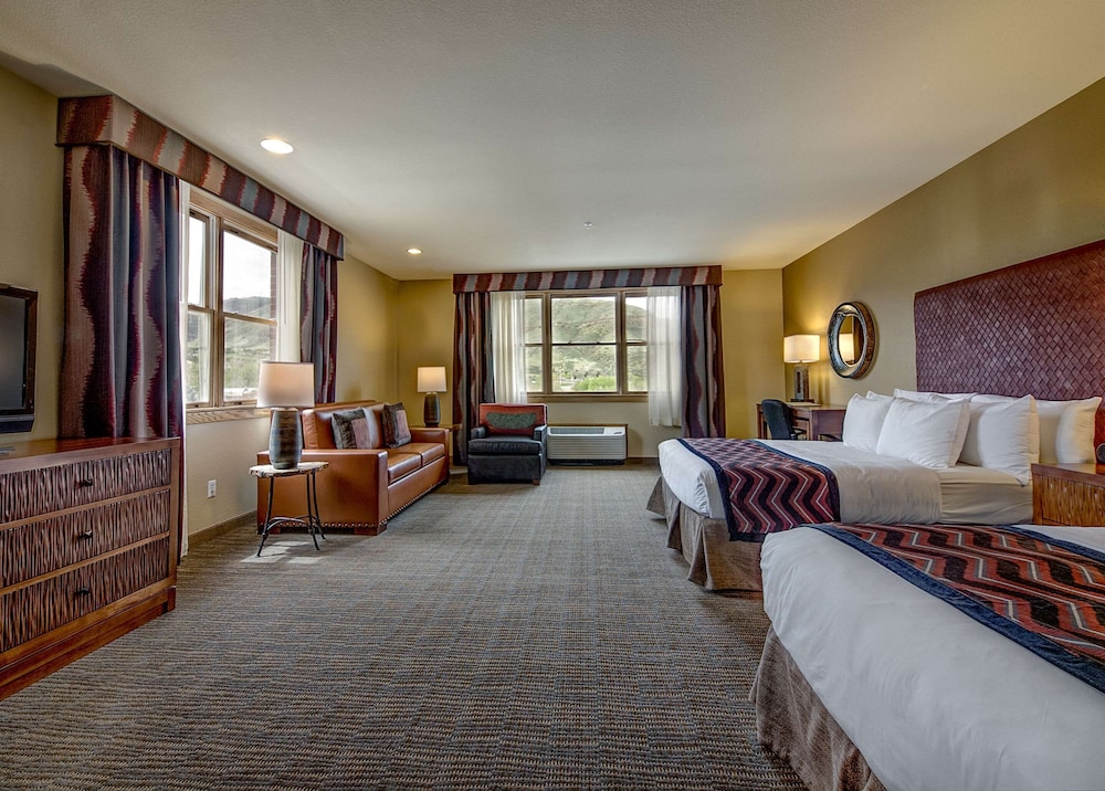 The Golden Hotel, an Ascend Collection Hotel 8/45