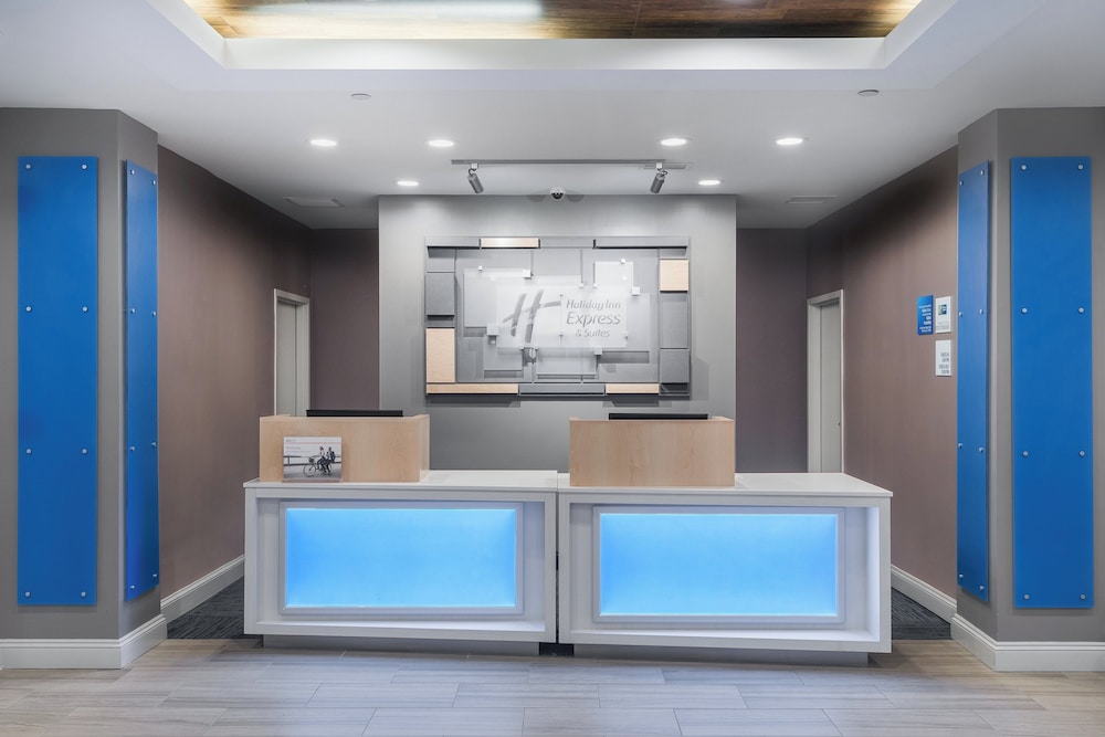 Holiday Inn Express and Suites Florence I-95 and I-20 Civic Ctr, an IHG Hotel 9/70