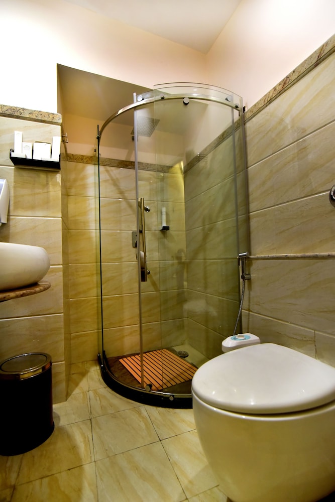 Hotel Kama International 36/40