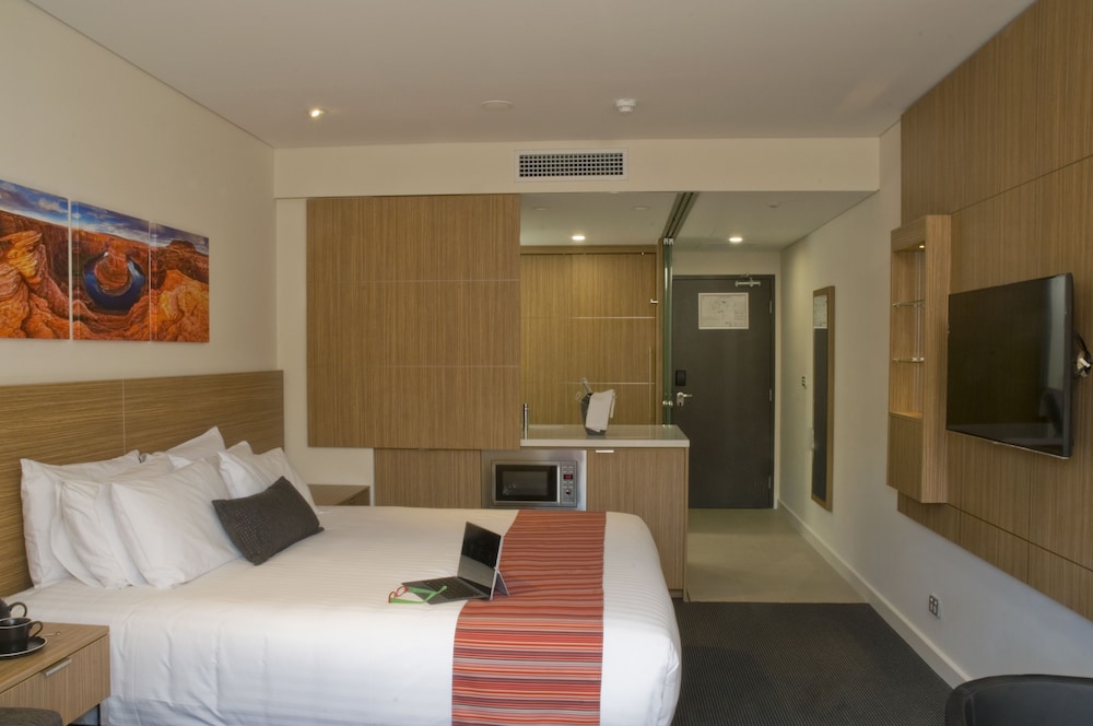 Country Comfort Perth 25/74