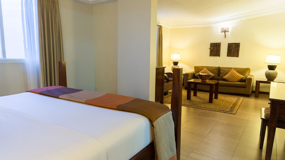 The African Regent Hotel 29/71