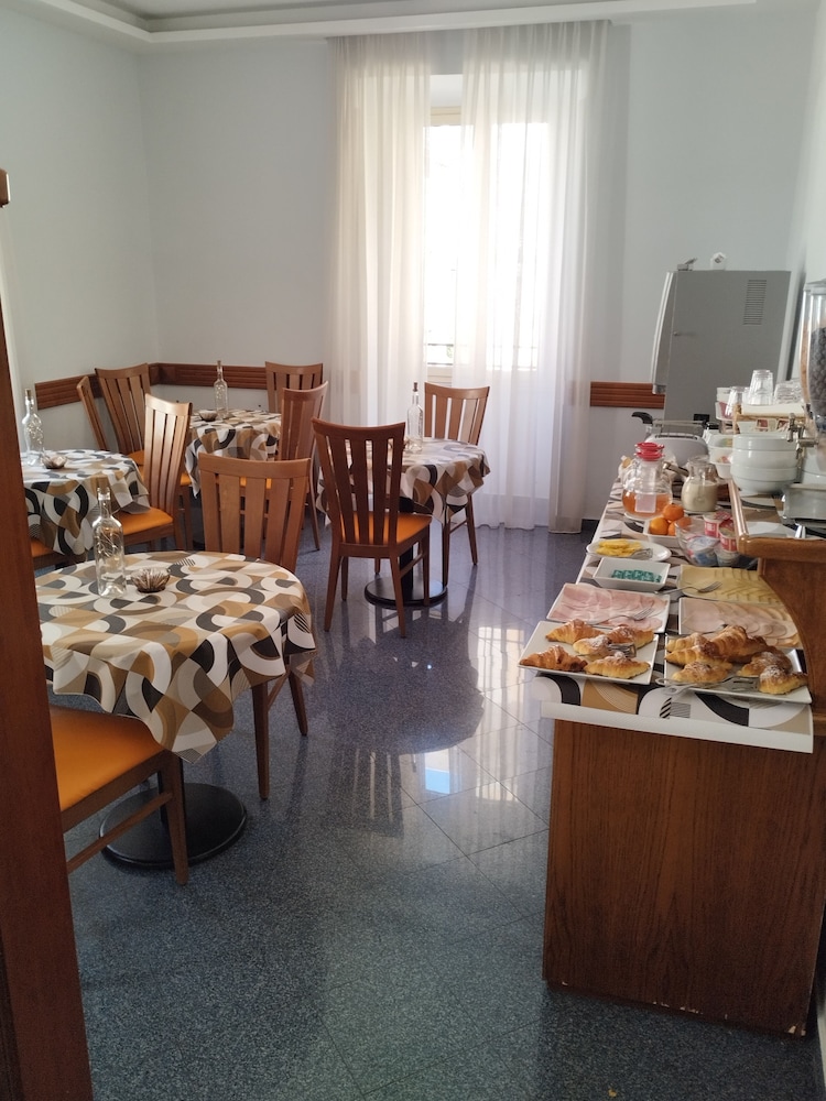 Hotel Ercoli 23/32