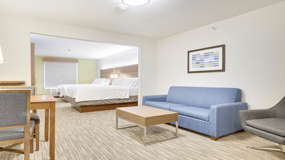 Holiday Inn Express Suites Portland 33/48
