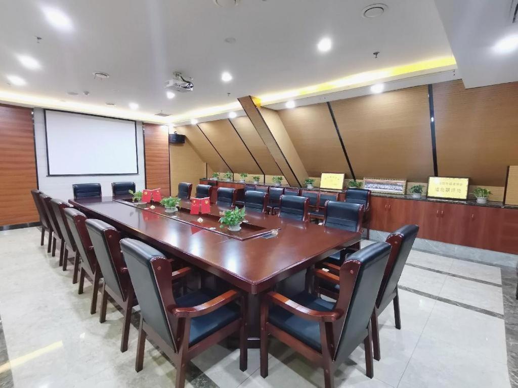 GreenTree Inn Luoyang Train Station Zhuangyuanhong Road Hotel 42/44