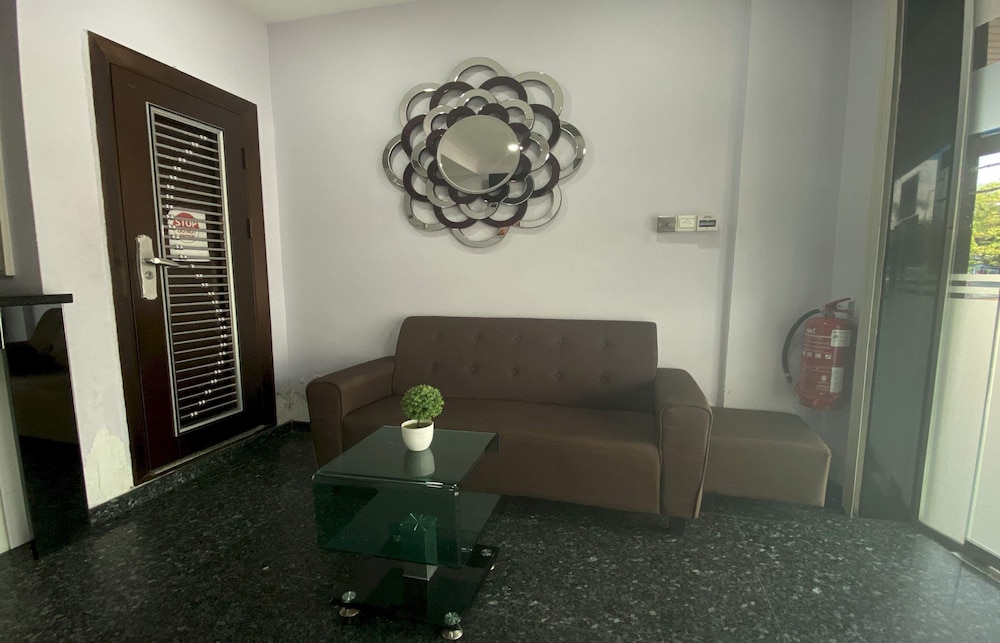 Hotel O Hotel Hamilas 47/60