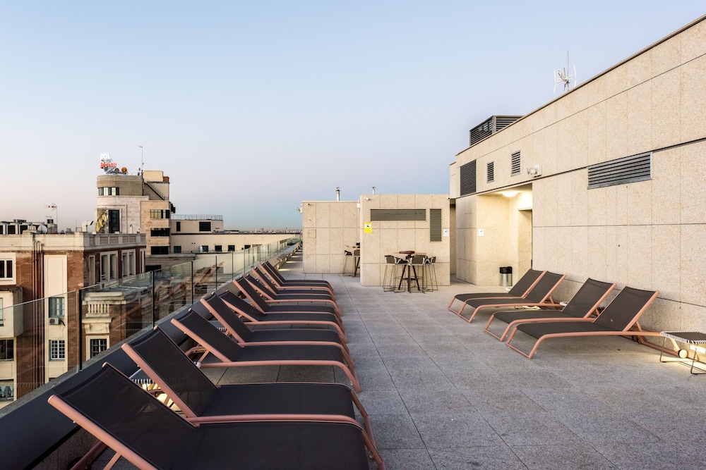 SmartRental Collection Gran Via Centric II 45/57