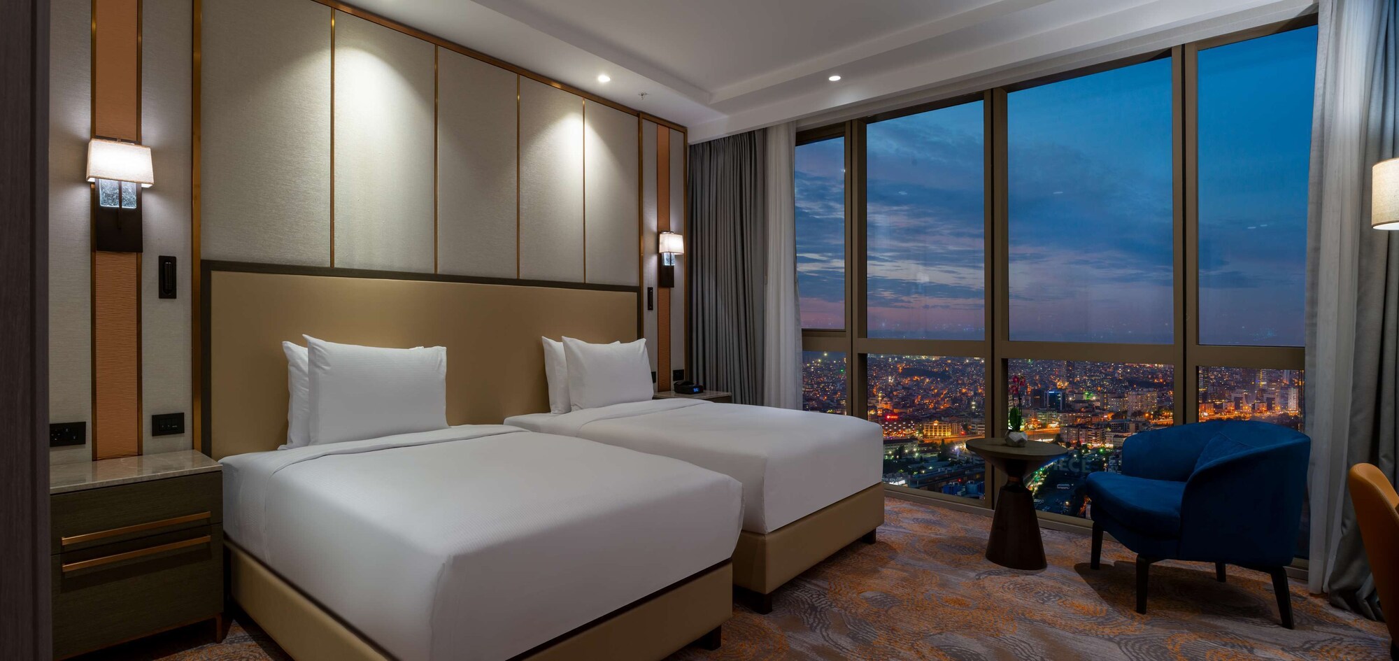 DELUXE, 2 DOUBLE BEDS, TERRACE