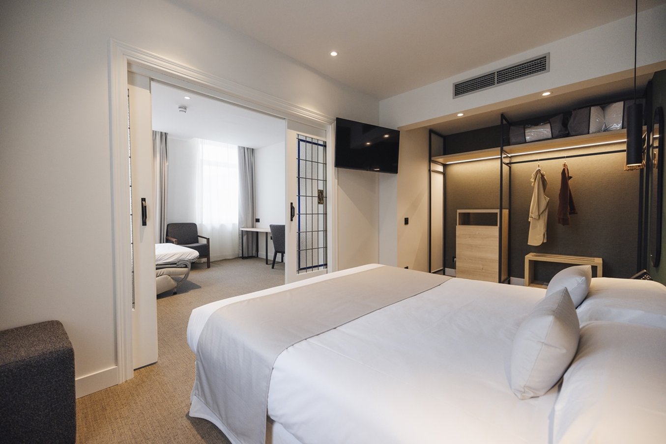 Hotel Mondragon 12/50