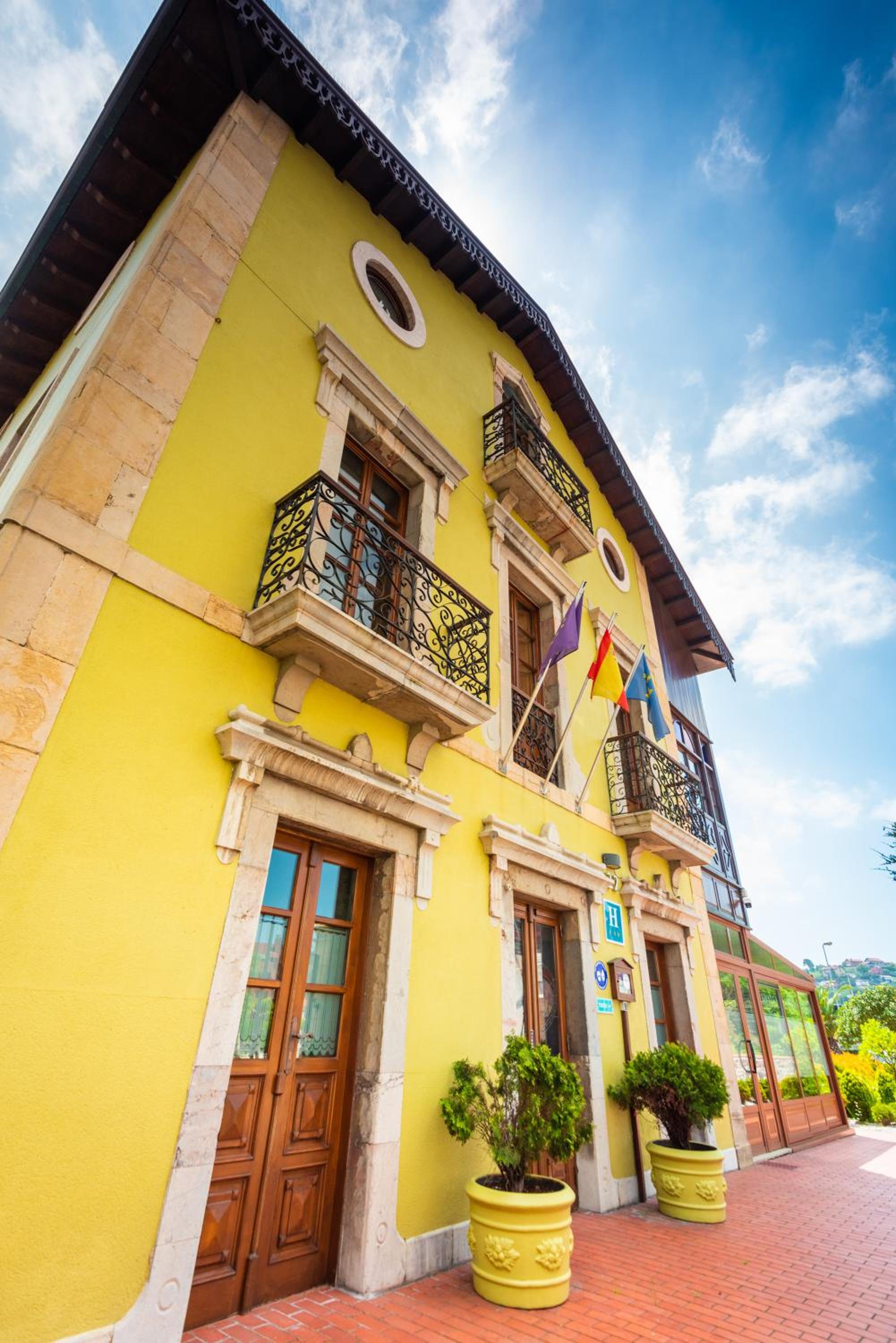 Hotel Castillo de Gauzon 2/50