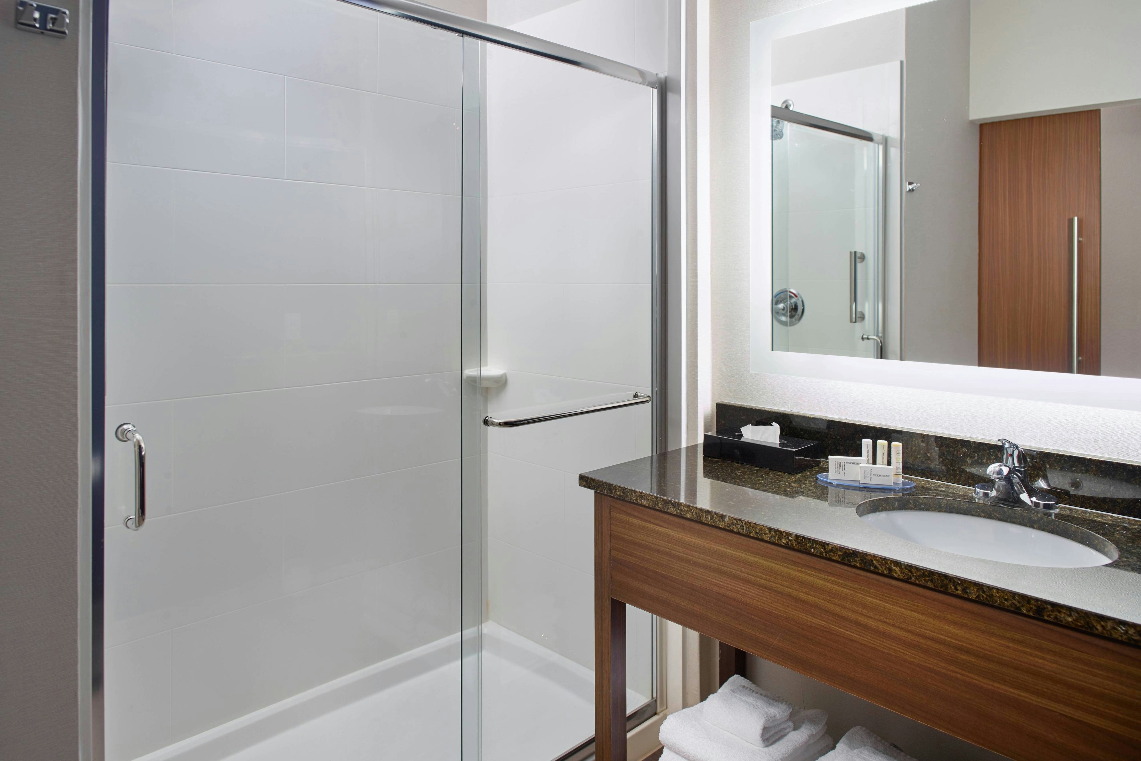 غرفة بسرير كينج، Fairfield Inn & Suites Asheville Airport/Fletcher 4/4