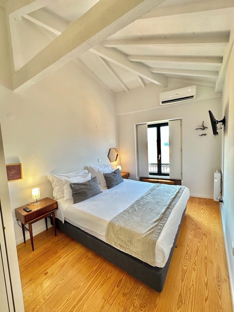 1 BEDROOM, APARTMENT