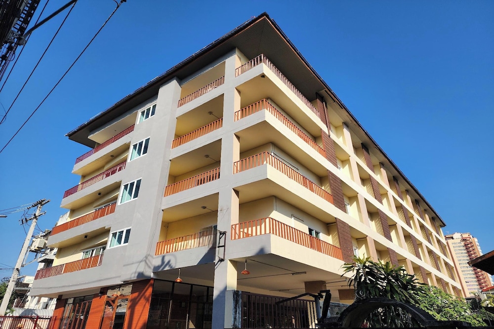 Budget Stars Hotel Chiang Mai by ZUZU 4/57