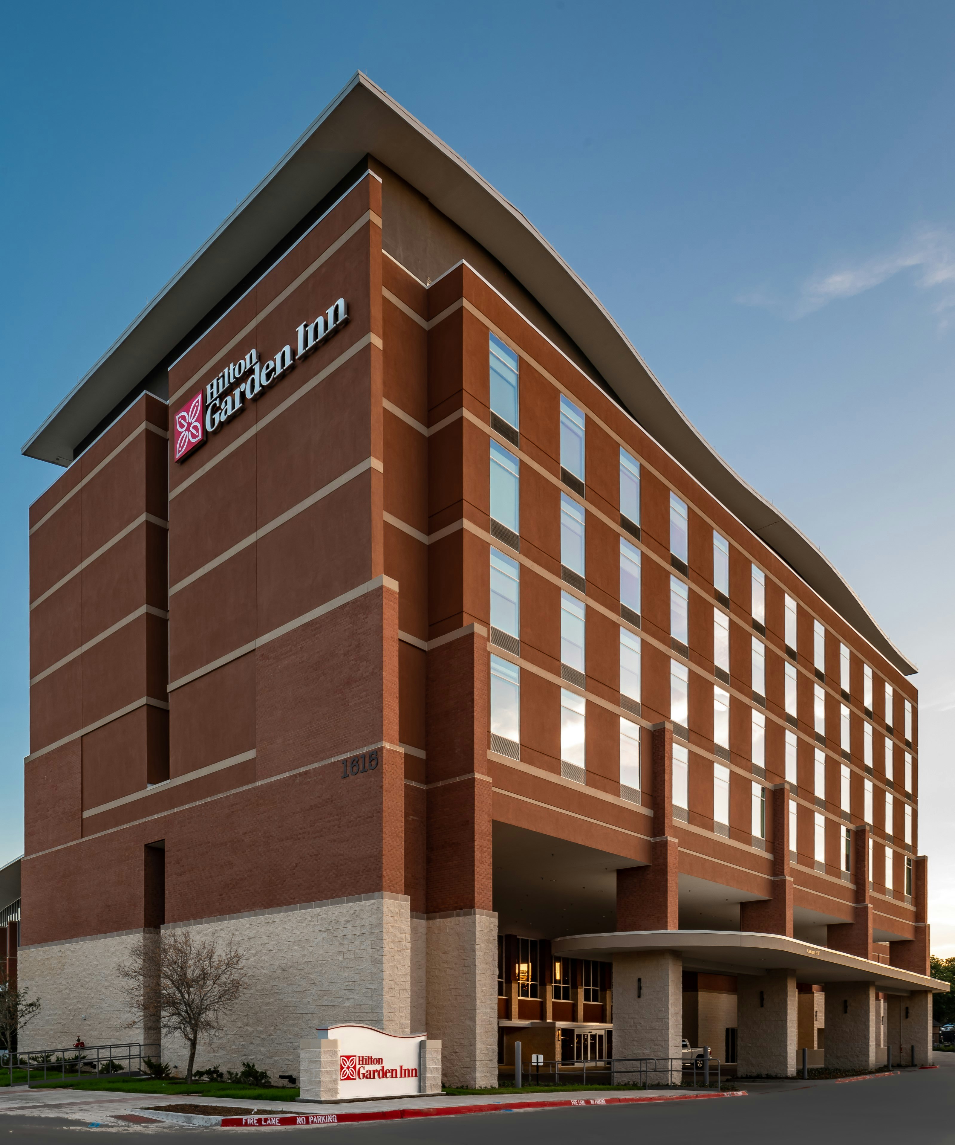 Hilton Garden Inn Dallas At Hurst Conference Center 1/53