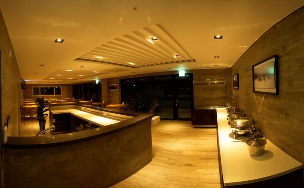 Suave Hotel 19/30