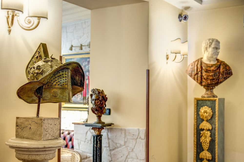 Aurelius Art Gallery Hotel 20/54