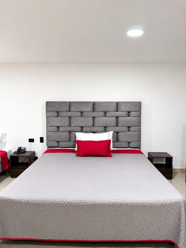 Ofix Hotel 5/50