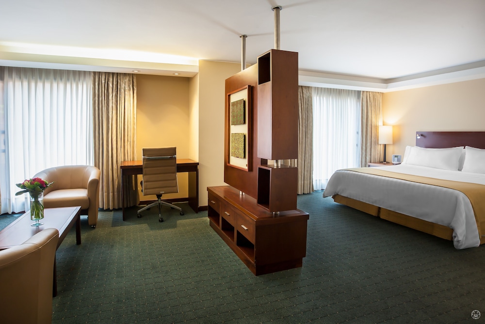 Ghl Capital Hotel 19/42