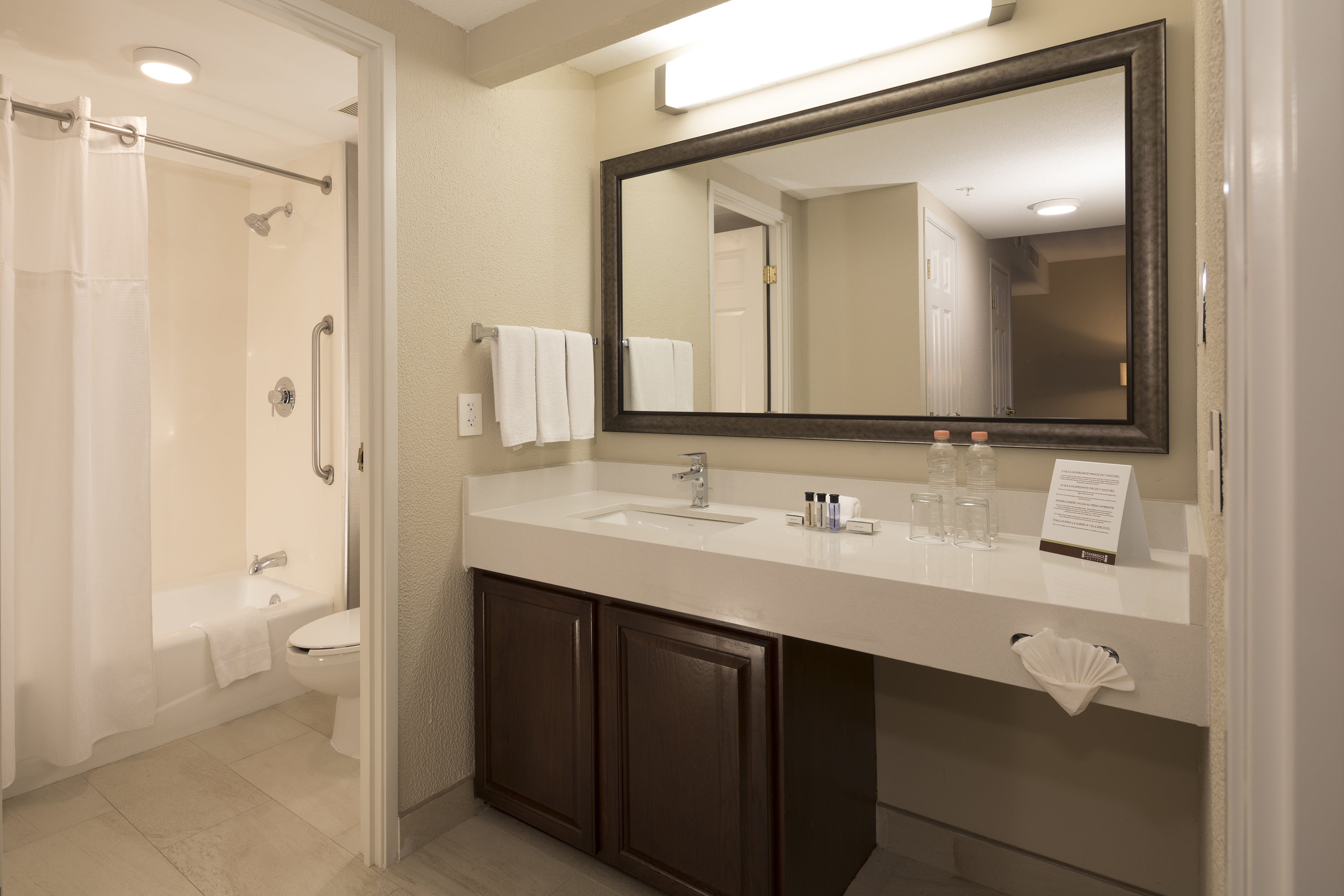 Staybridge Suites Monterrey - San Pedro 38/38
