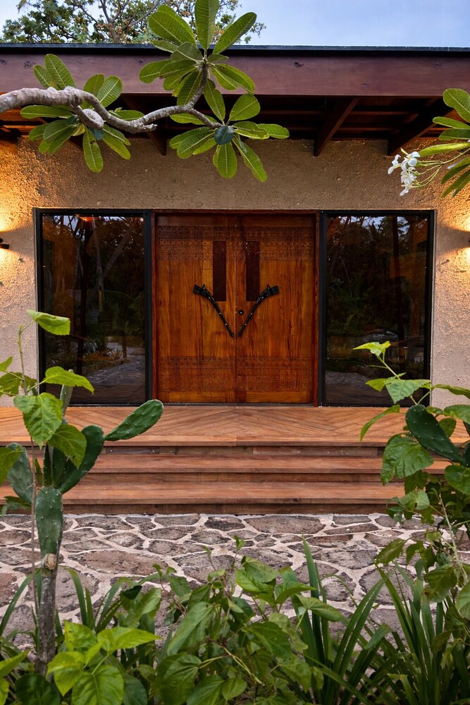 Serenity Island Resort 8/50