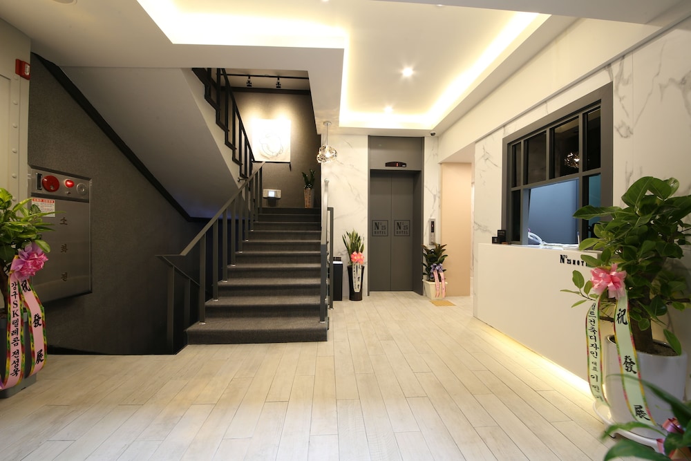 Busan Seomyeon 1st Street No. 25 39/53