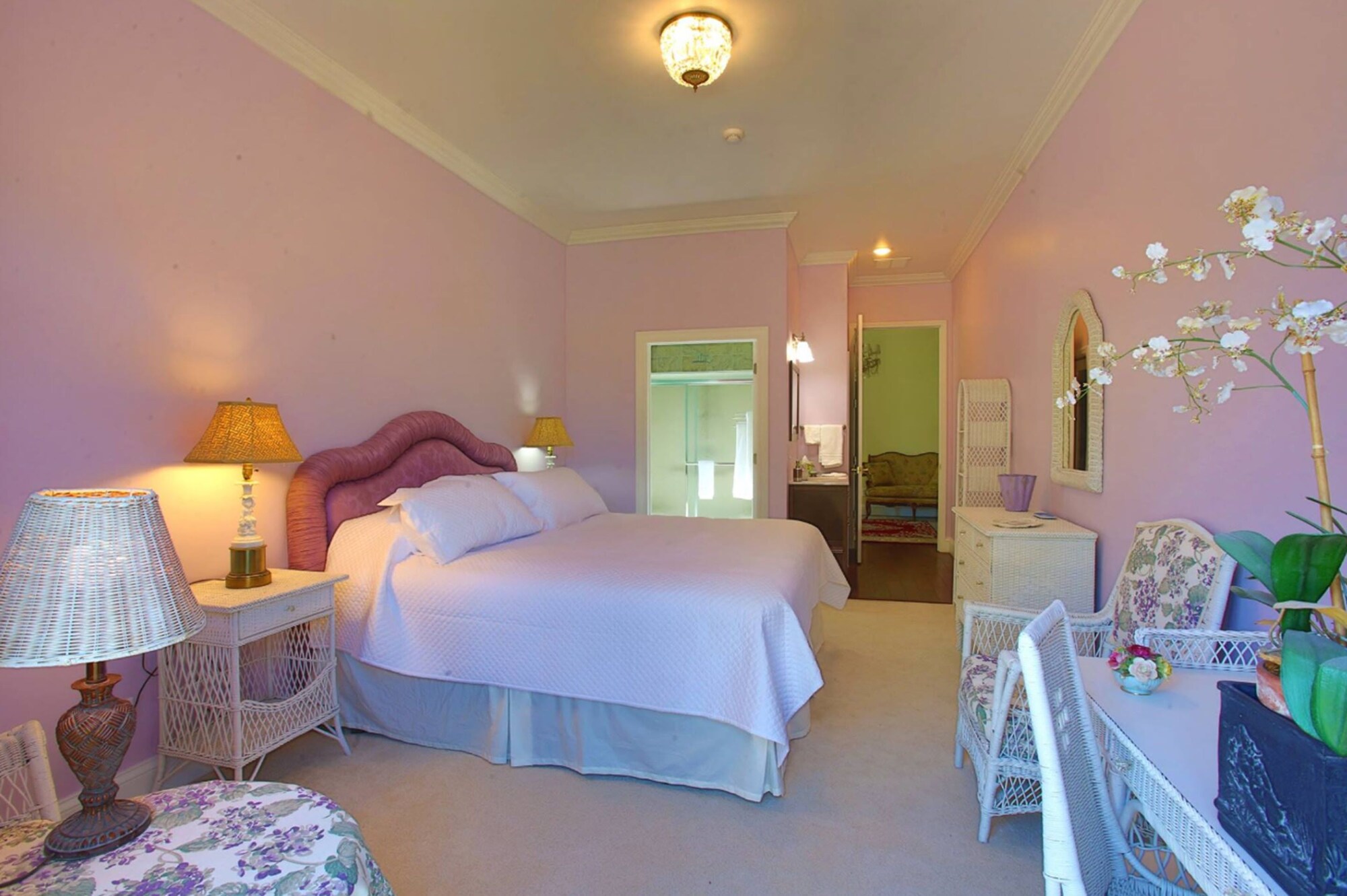 Garden, King Bed