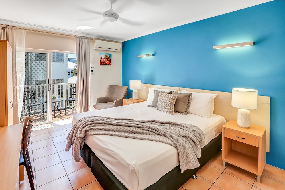 CORAL TREE INN 19/53