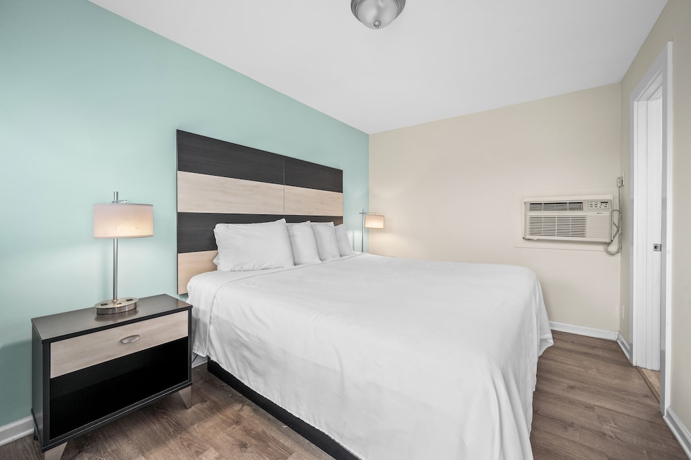 Madison Beach Motel 15/42