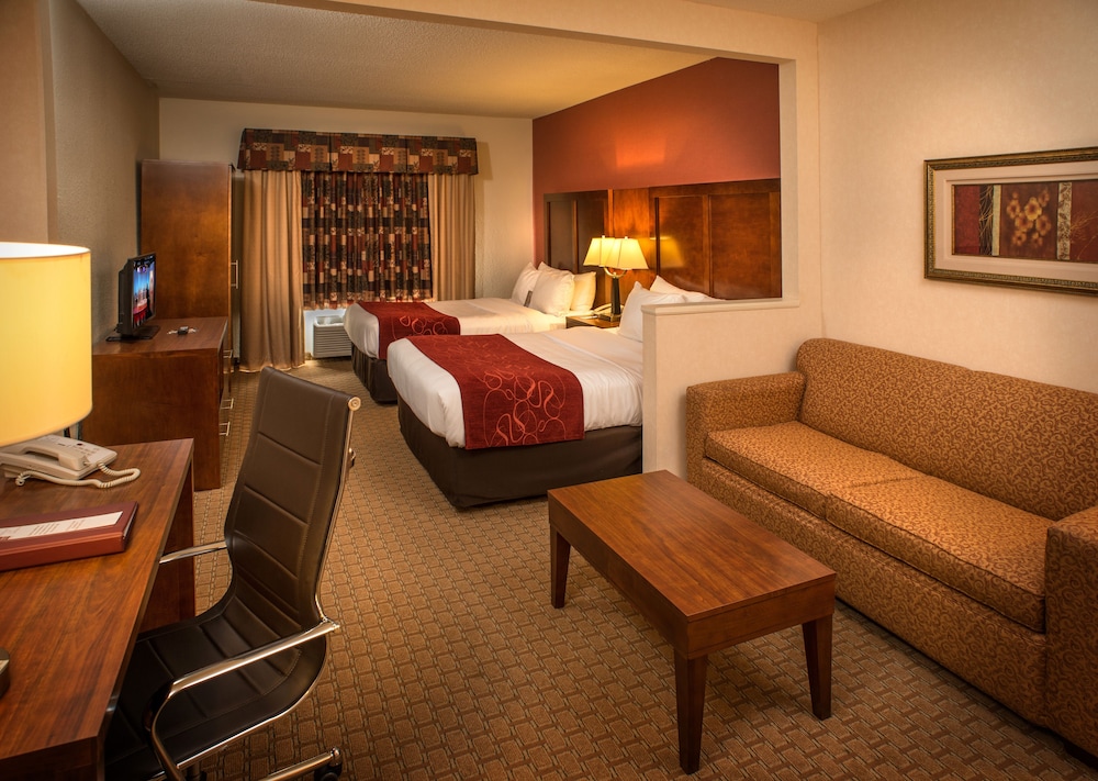 Comfort Suites Prestonsburg West KY 15/38