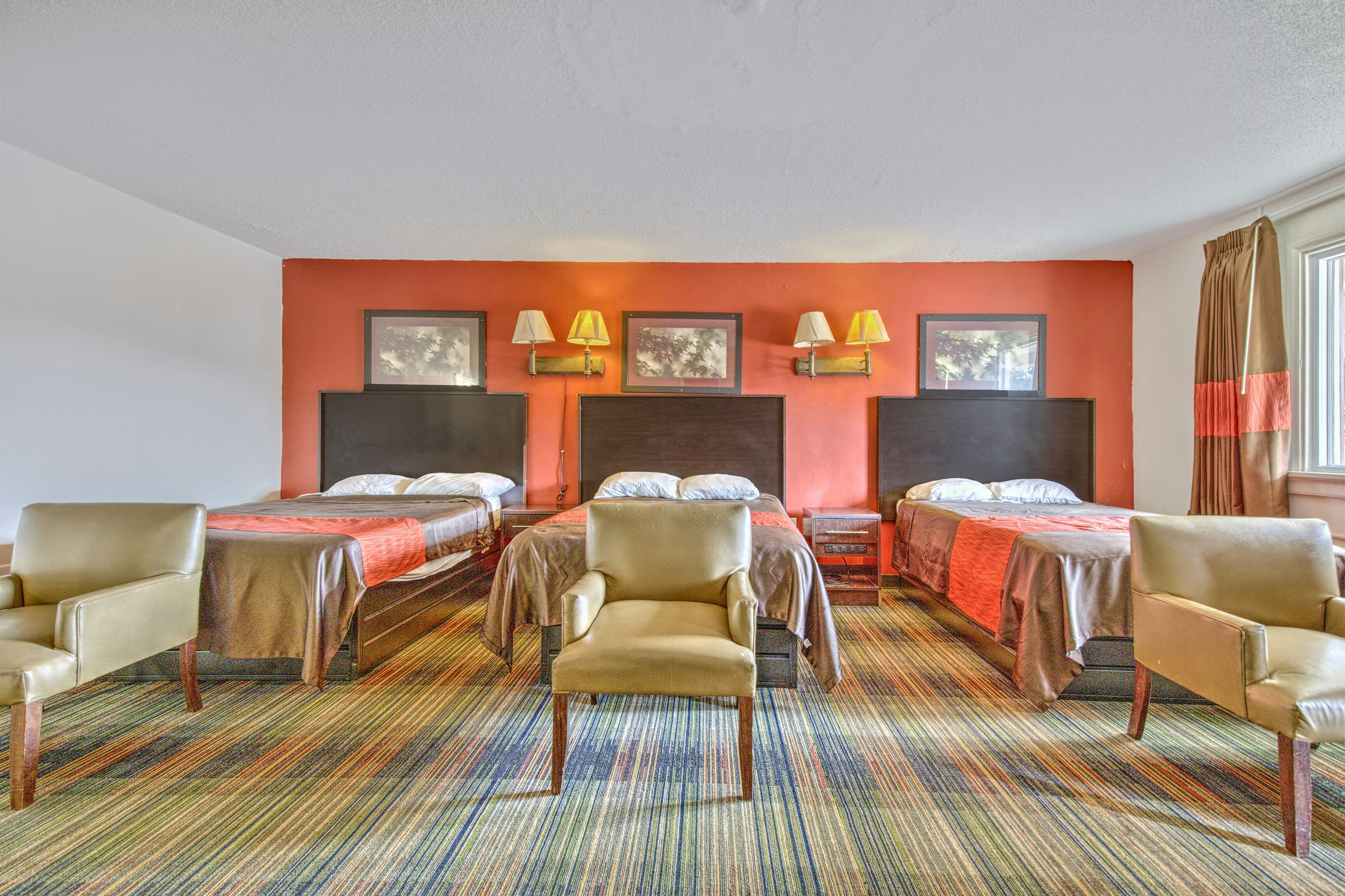 Room at OYO Palm Leaf Motel, ASHLAND - VA