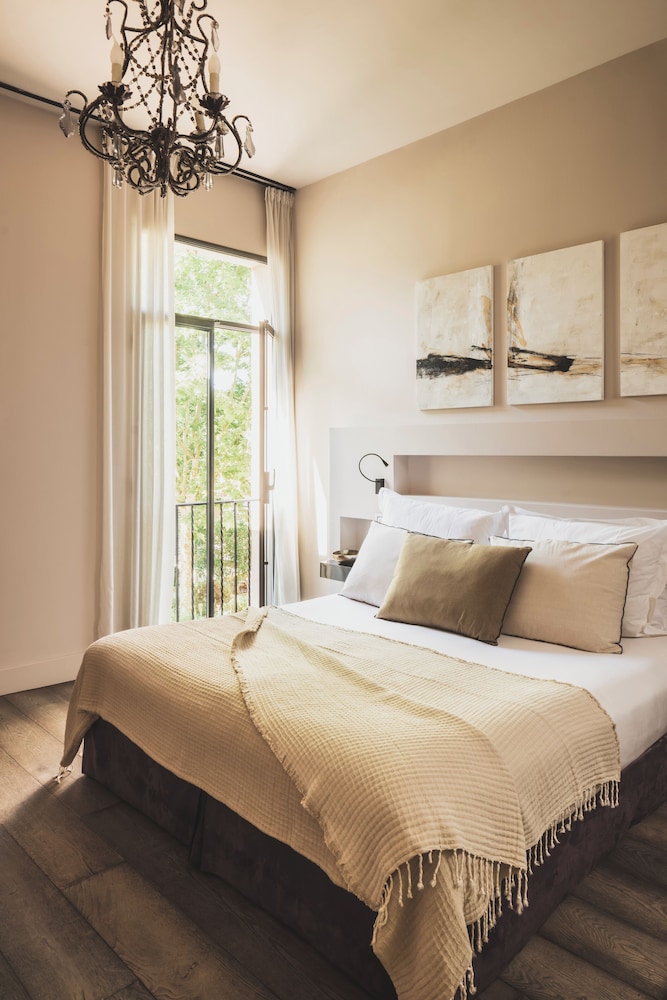 STANDARD, DOUBLE BED, ACCESSIBLE