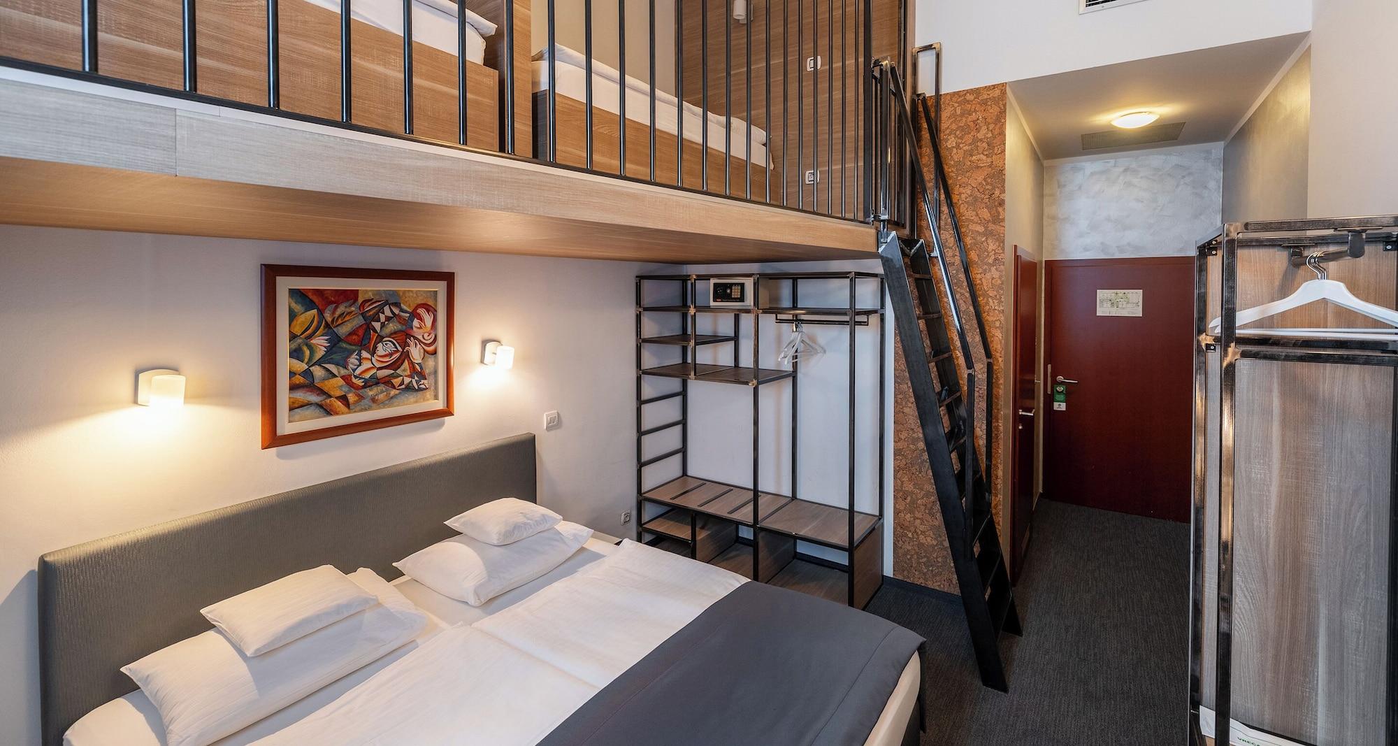 Loft, Family, Multiple Beds