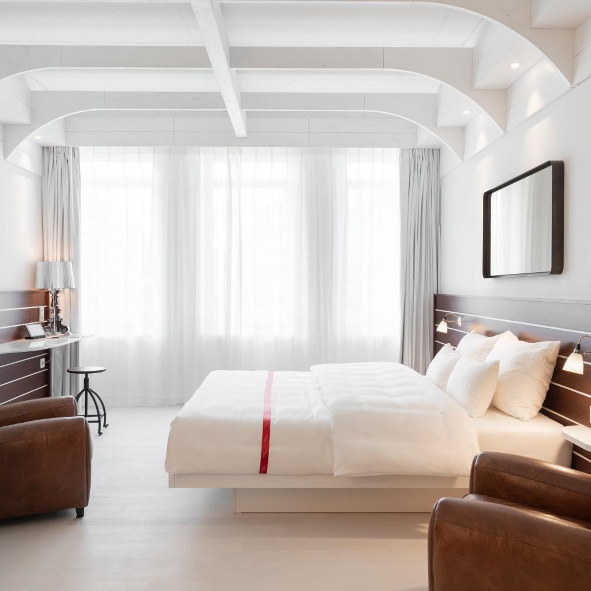 Wow, King Bed