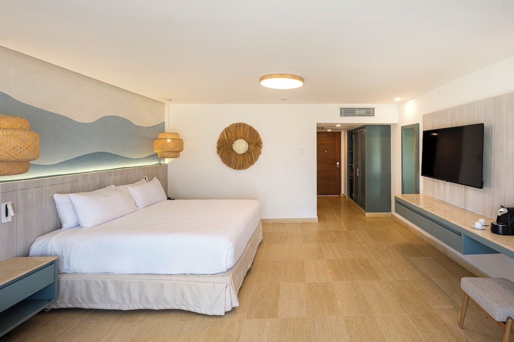 Viva Miches by Wyndham, A Trademark All Inclusive Resort 28/100