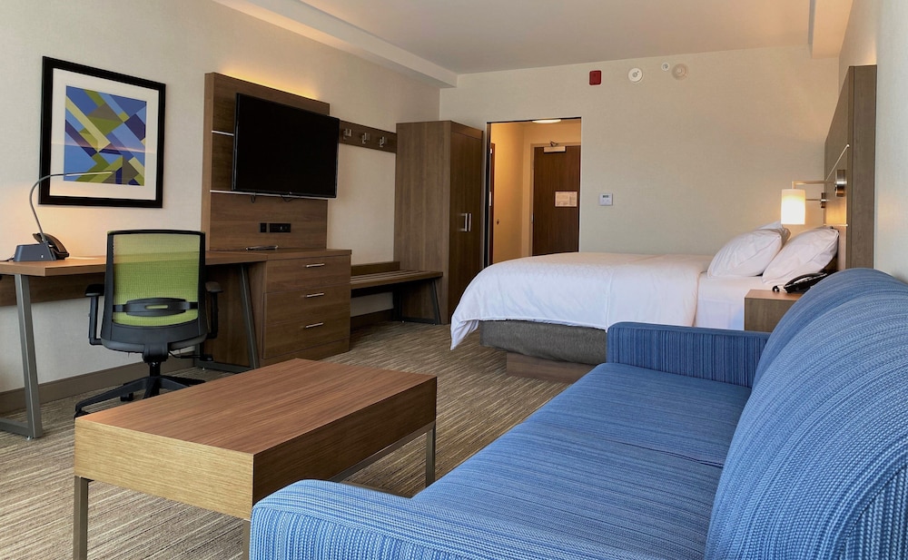 Holiday Inn Express Suites Aurora 22/77