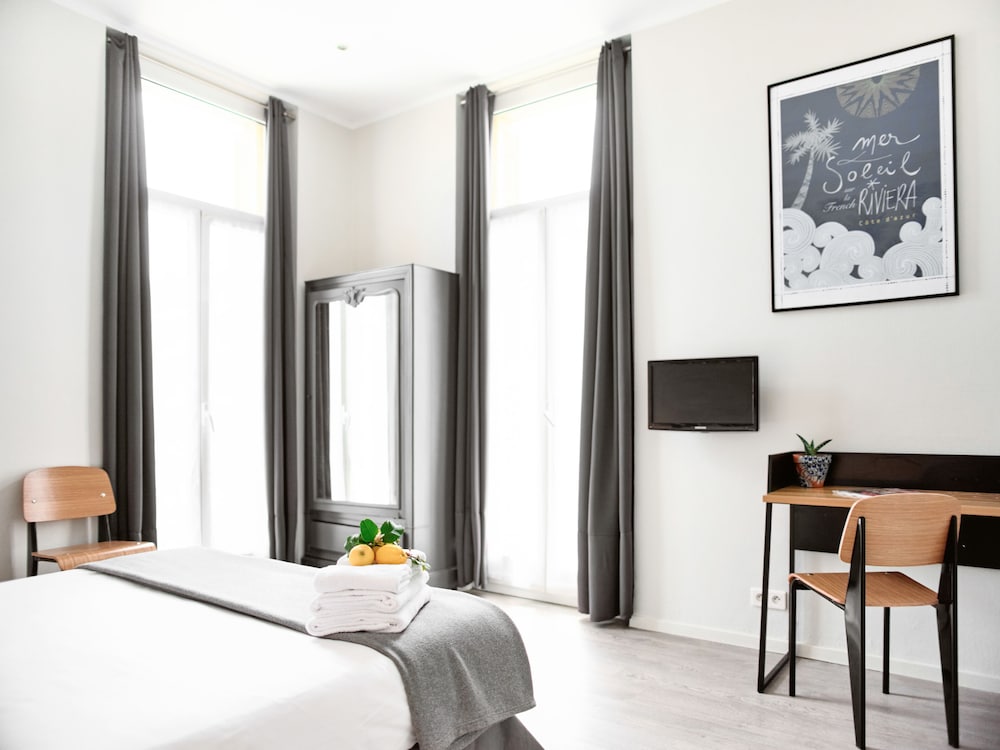 Hotel Lemon 8/50