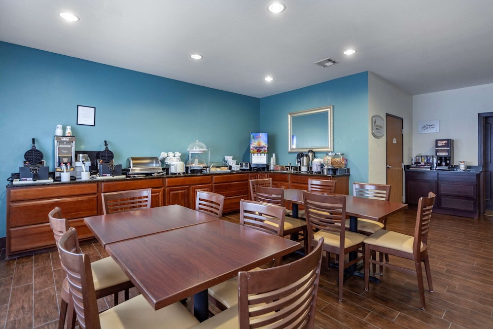 Sleep Inn & Suites Hays I-70 47/59