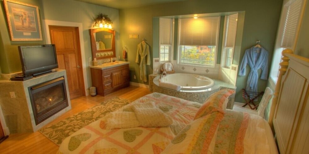 The Collins Inn And Seaside Cottages - Adults Only 73/77