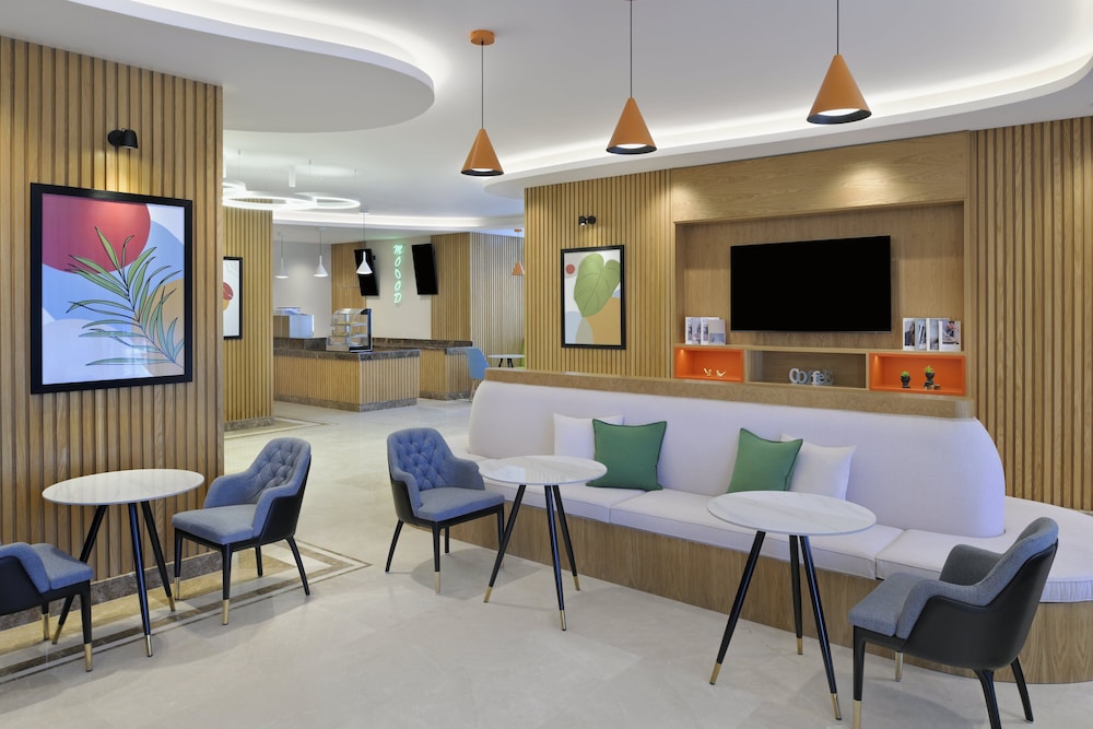 Holiday Inn Jeddah Corniche 50/52