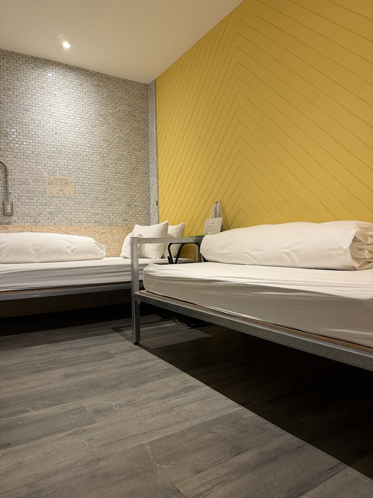 STANDARD, TWIN BEDS