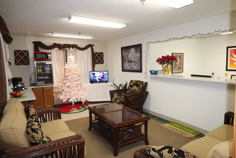 Travelodge By Wyndham Redwood Falls 18/30