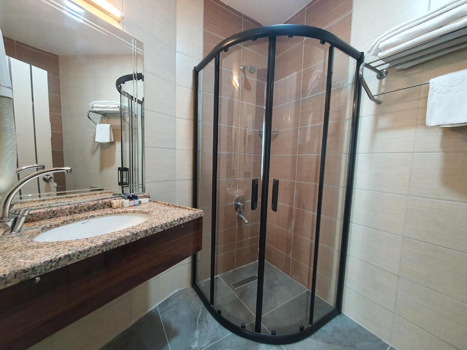 غرفة عائلية