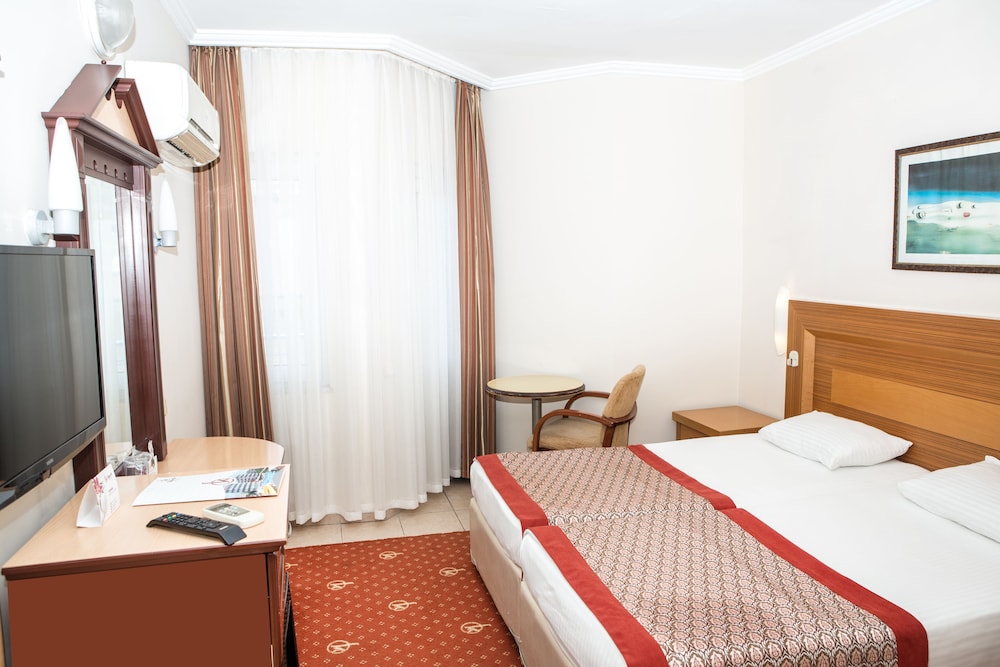 Kahya Hotel 13/57