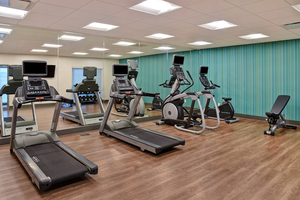 Holiday Inn Express And Suites Ottawa 30/50