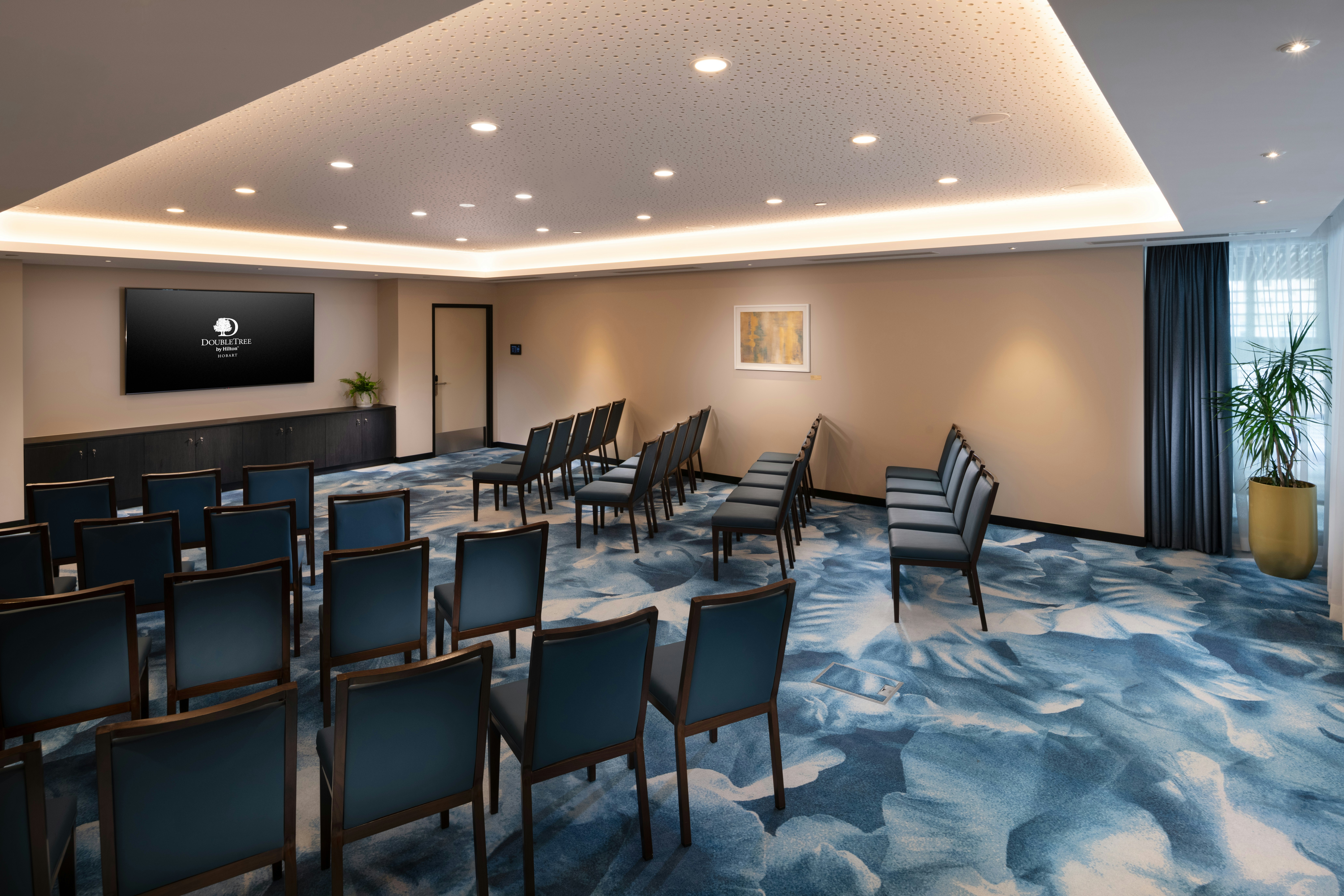 DoubleTree by Hilton Hobart 23/28