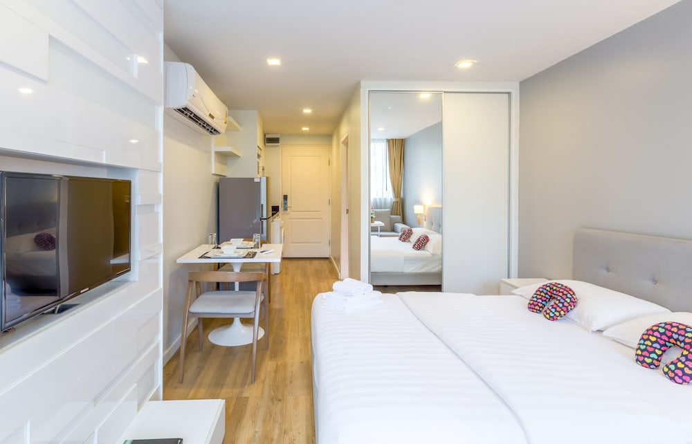 United Residence 14/50