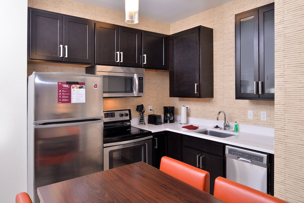 RESIDENCE INN EAST LANSING 31/36